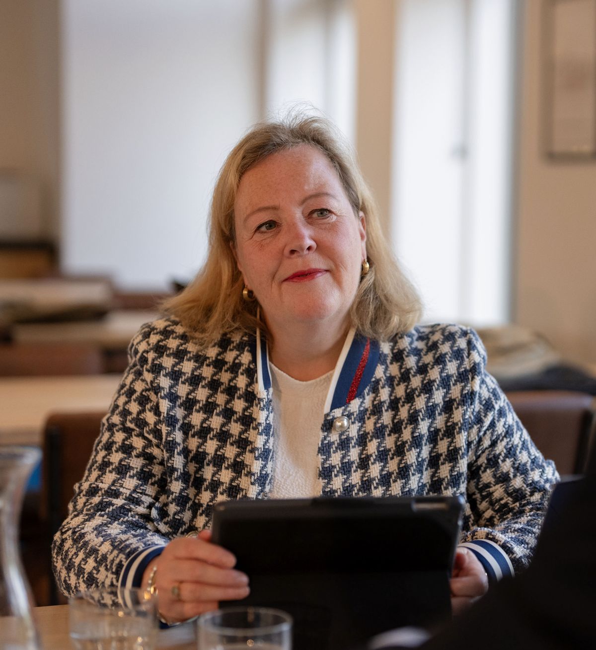 Marjolein Kappert aan tafel